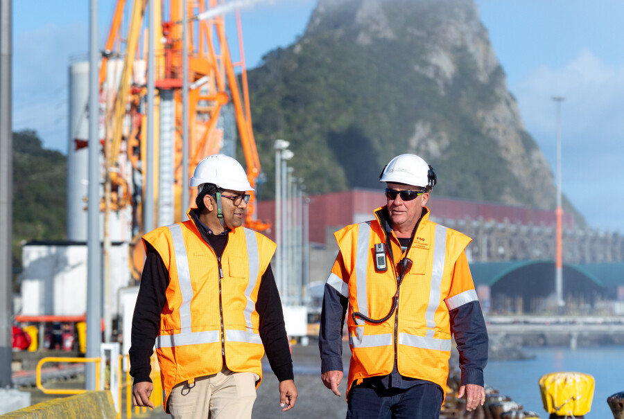 Amit and Tony on wharf